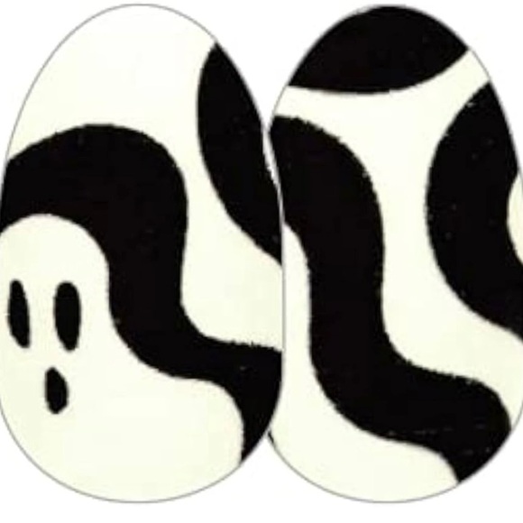 Color Street FEELING FAB-BOO-LOUS Glow in the Dark Nail Polish Strips - Picture 1 of 3